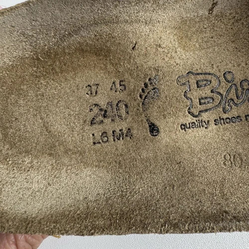 Birki's by Birkenstock Y2K Sandals Vintage newspaper print Sz 6 Women’s Men 4